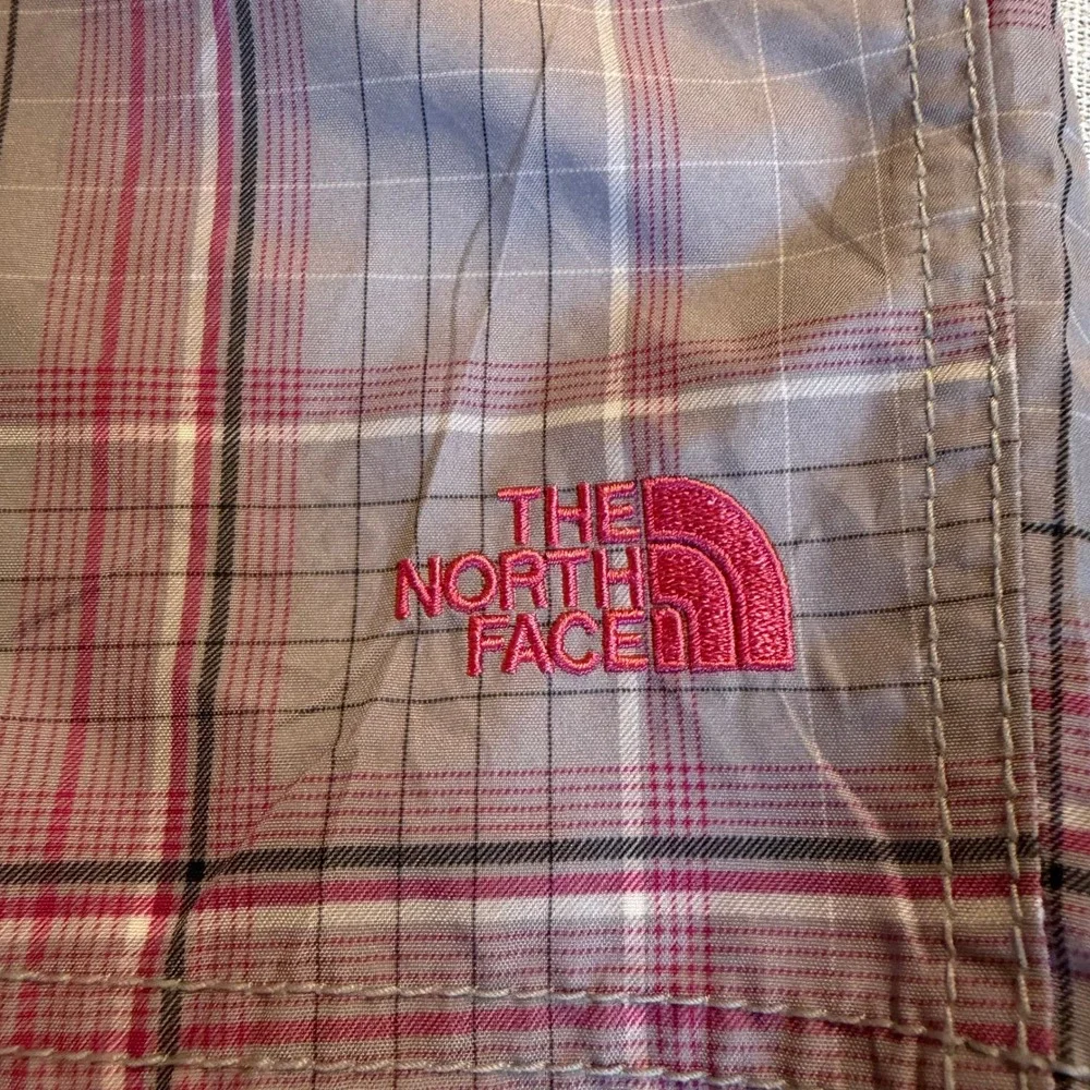 The North Face Womens Grey Pink Plaid Board Shorts Swim Trunks Size 12 Regular